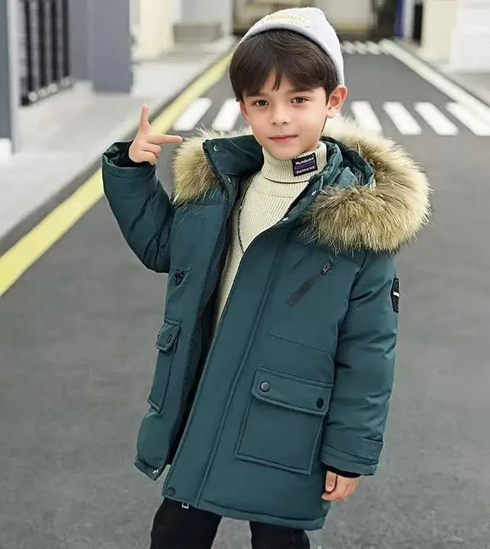 Тёмно зелёный