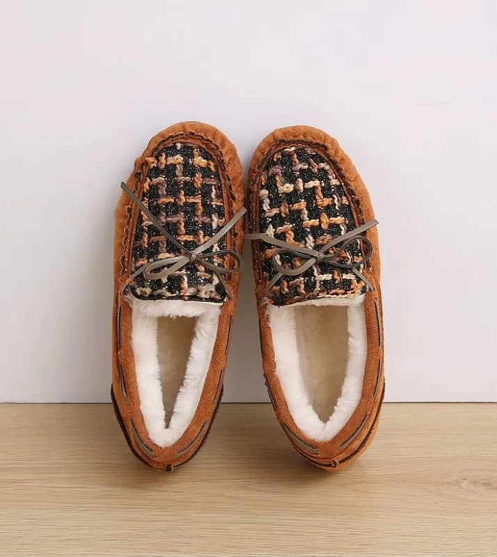 Коричневый