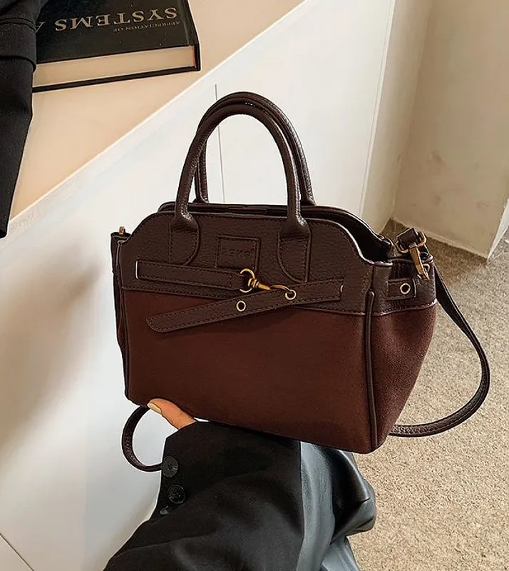 Тёмно коричневый