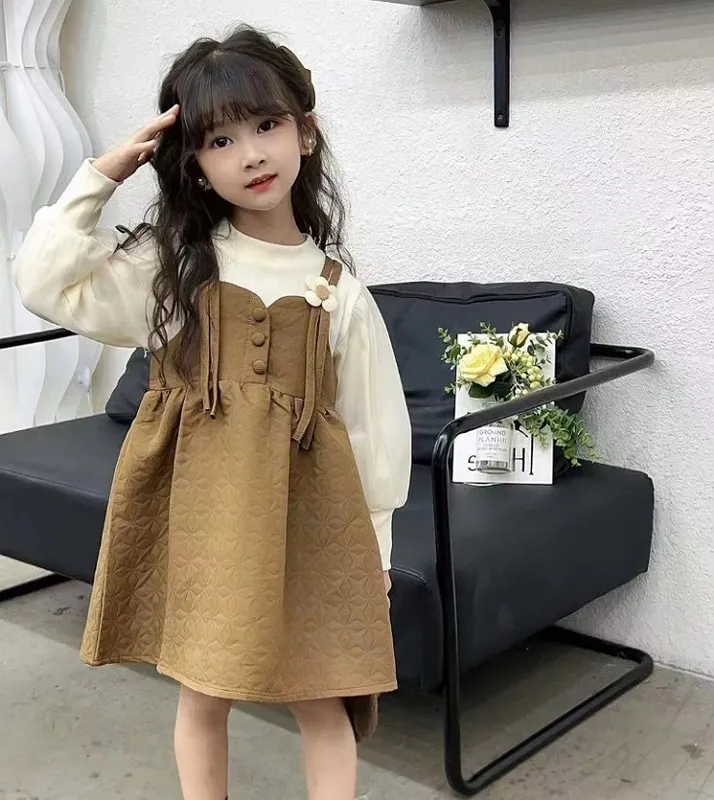 Коричневый