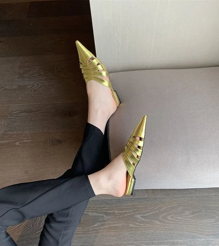 Золотистый