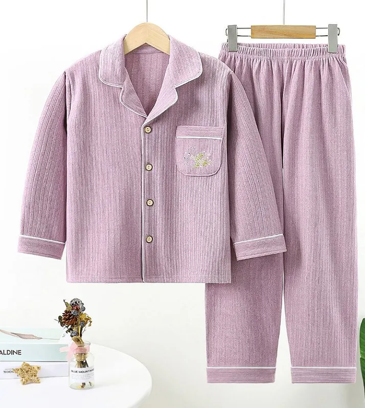 Фиолетовый