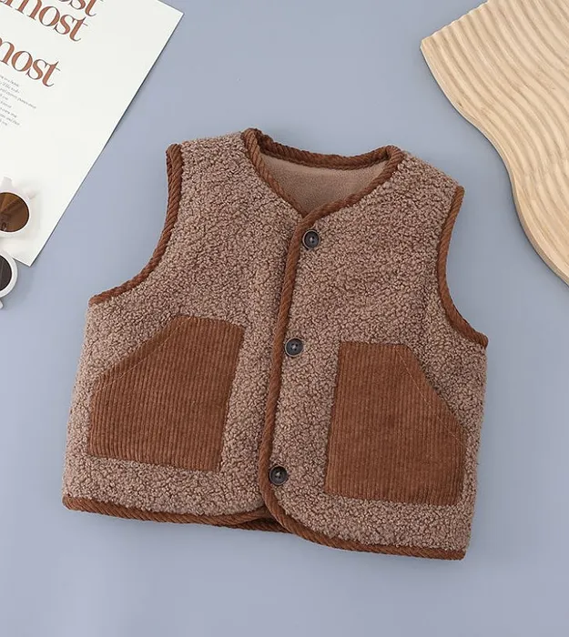 Коричневый