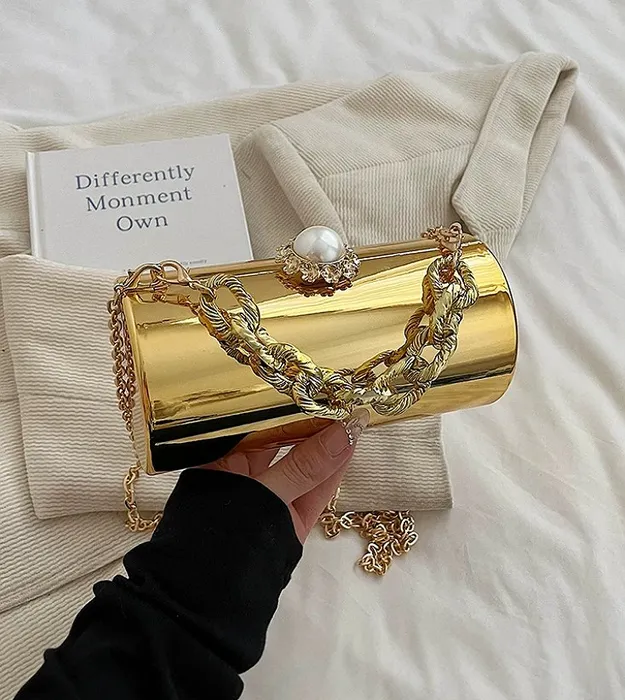 Золотистый