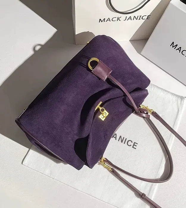 Фиолетовый