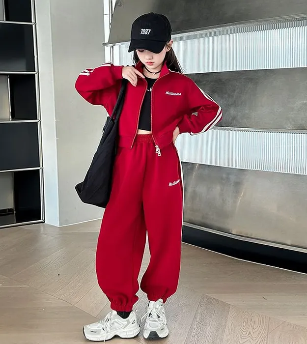 Спортивный костюм