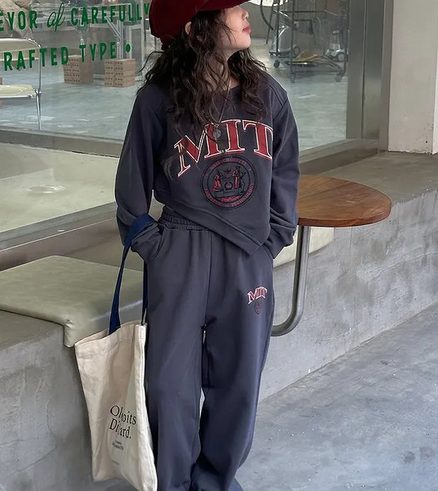 Спортивный костюм