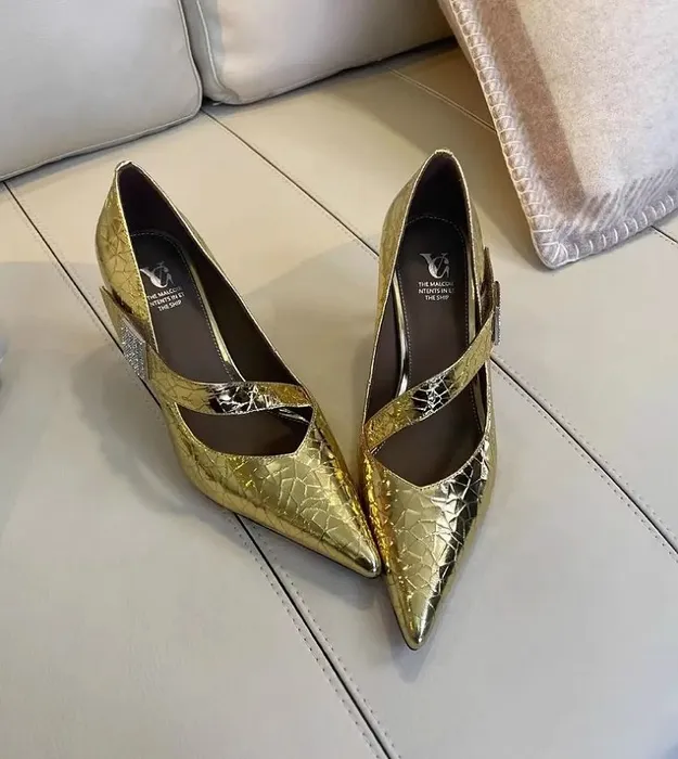 Золотистый