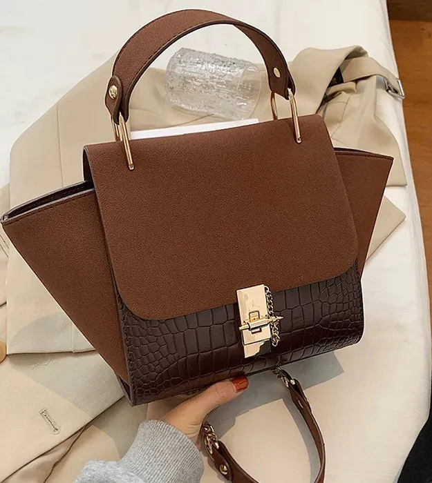 Тёмно коричневый