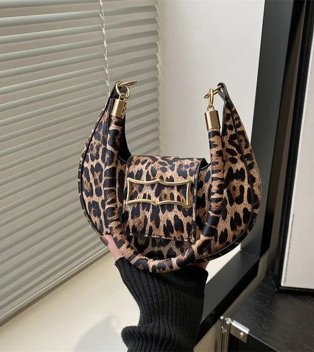 Леопардовый