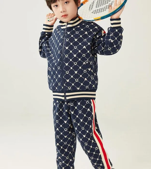 Тёмно синий