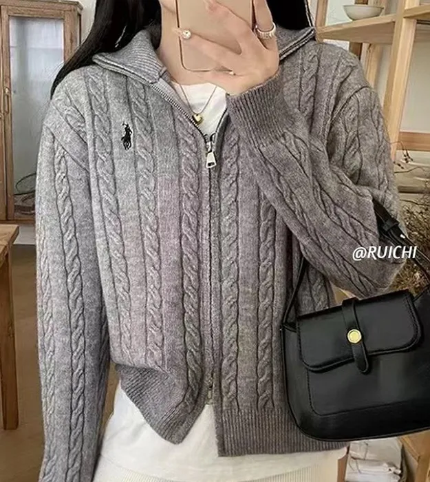 Женские свитера