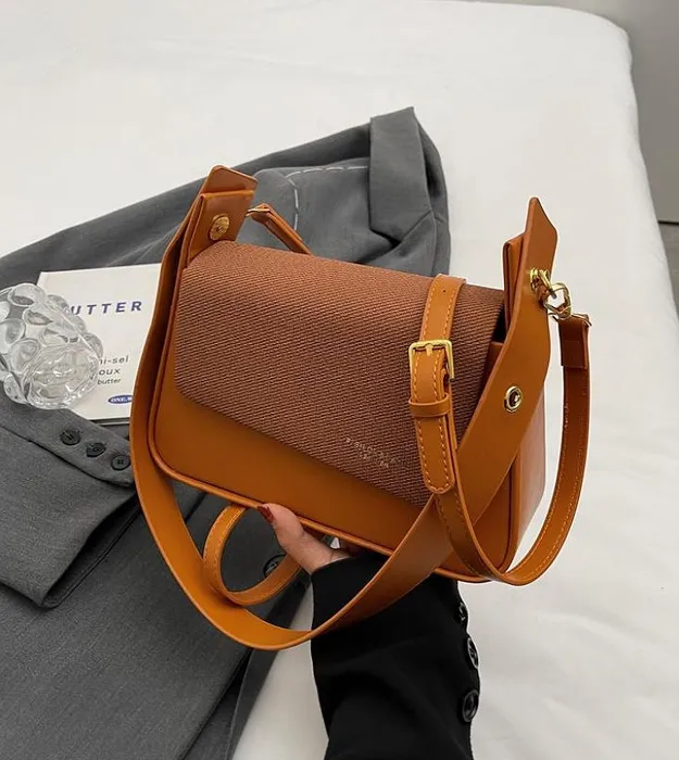 Тёмно коричневый