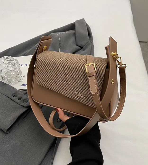 Коричневый