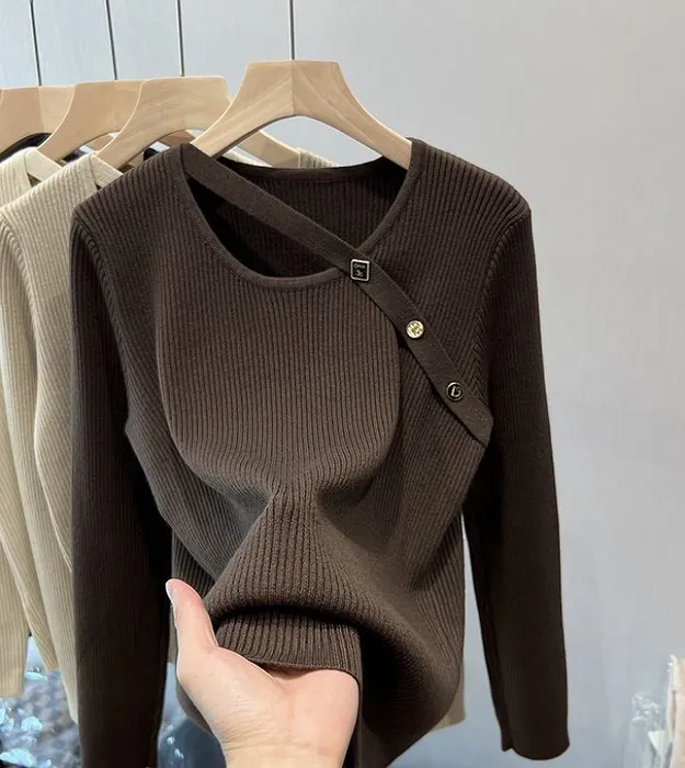 Коричневый