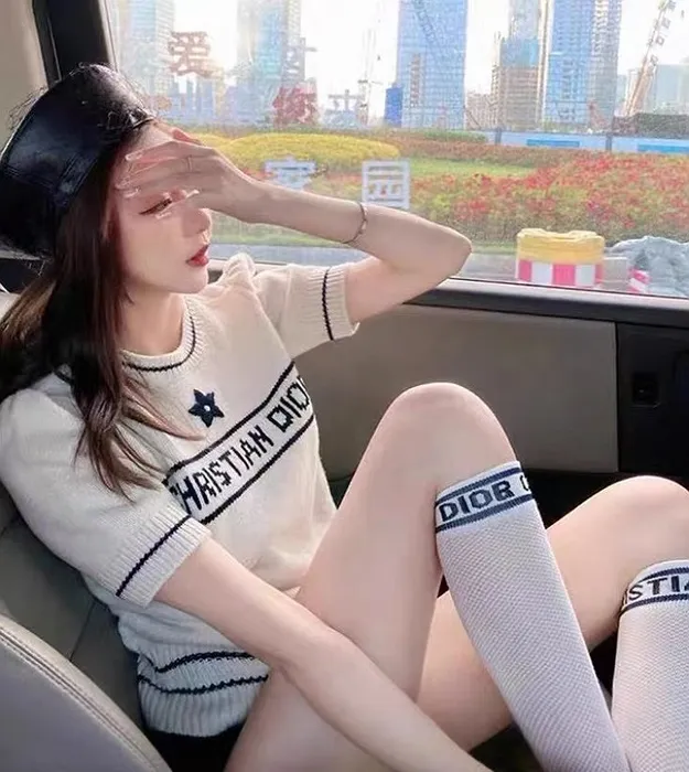 Женские свитера