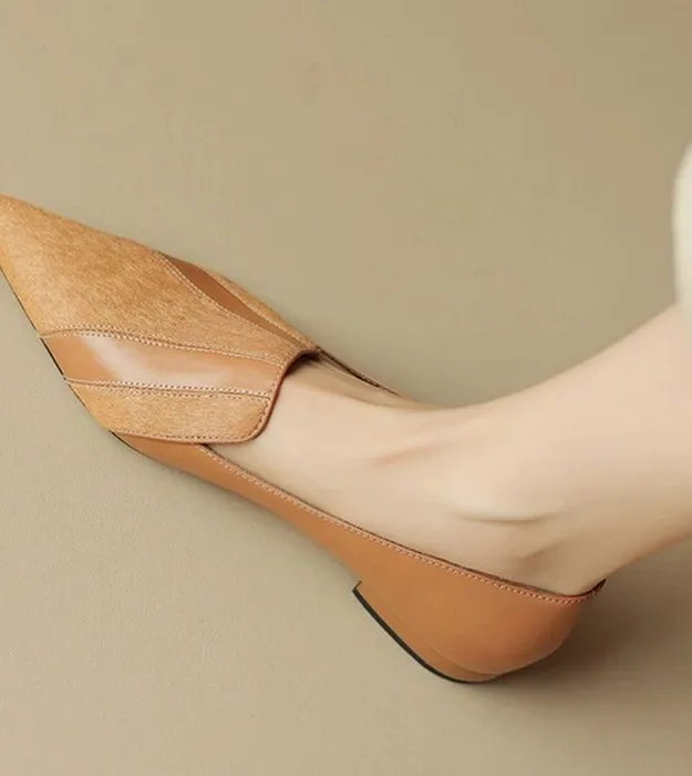 Коричневый