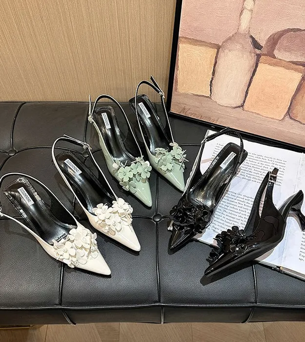 Женские босоножки