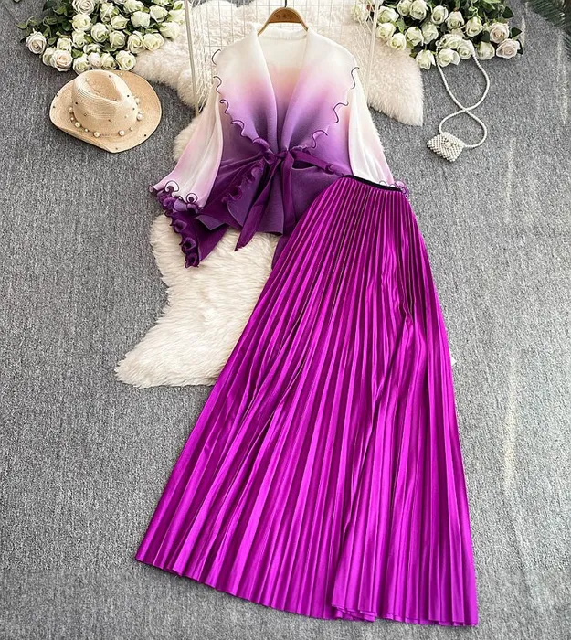 Фиолетовый