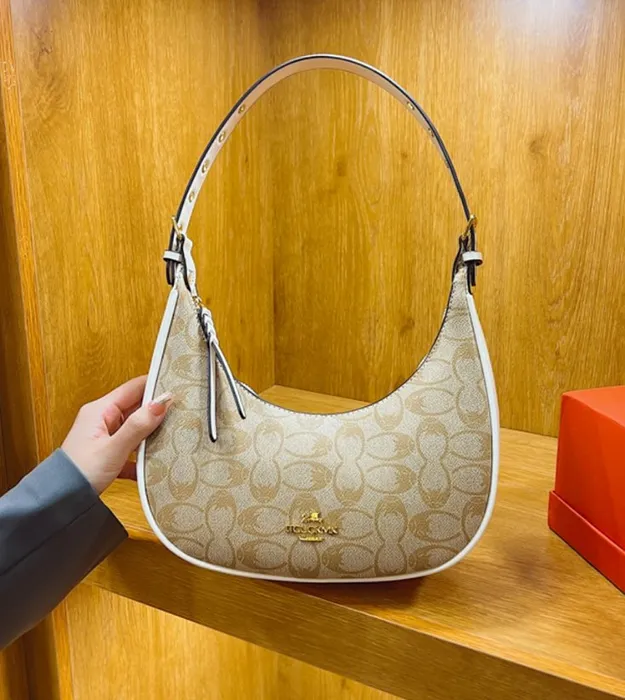 Женские сумки