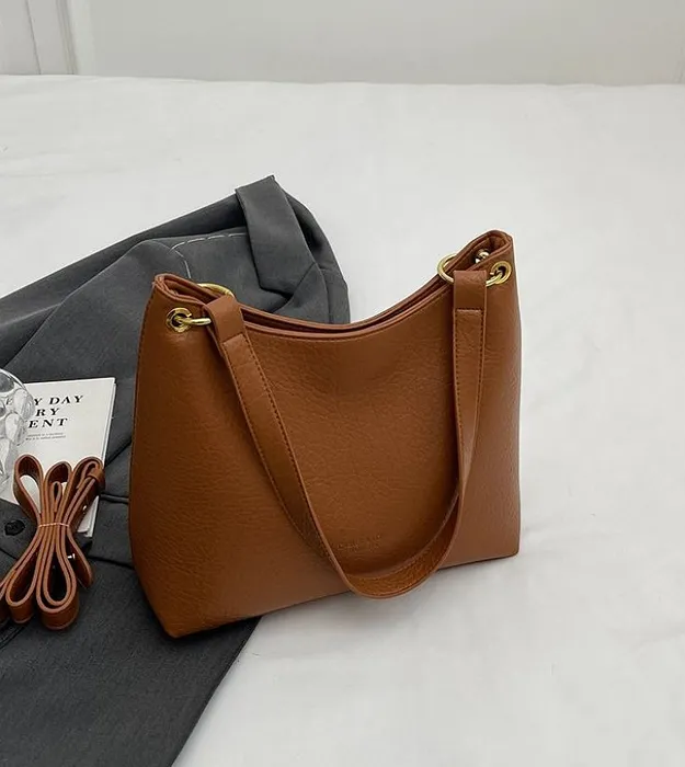 Коричневый