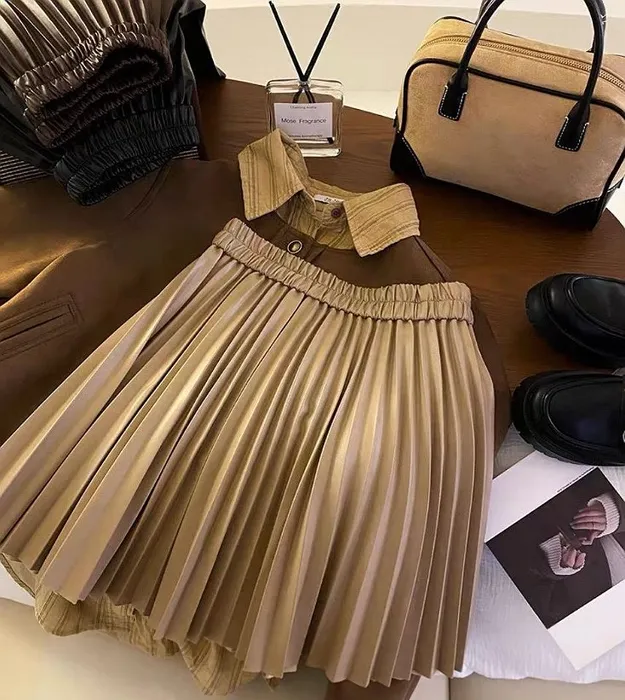 Коричневый