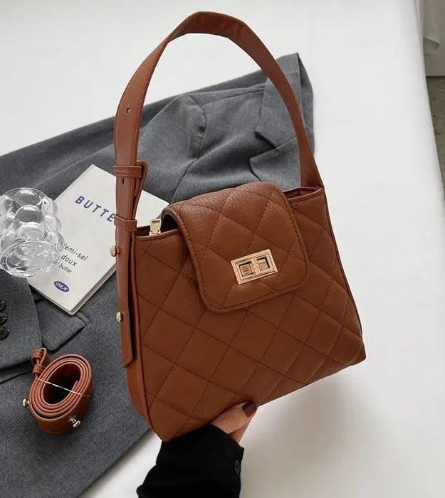 Коричневый