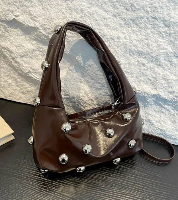 Тёмно коричневый