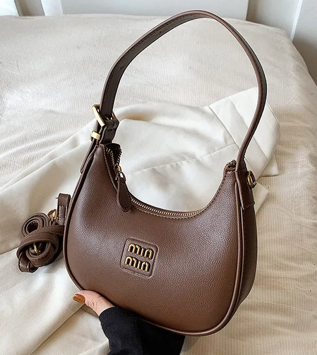 Тёмно коричневый