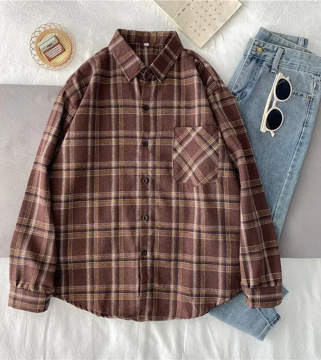 Коричневый