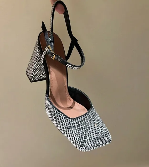 Женская обувь