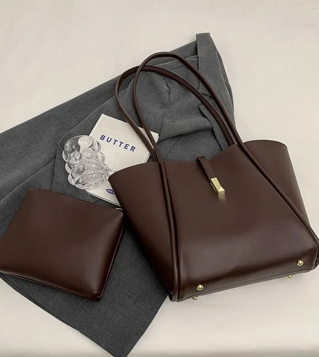 Коричневый