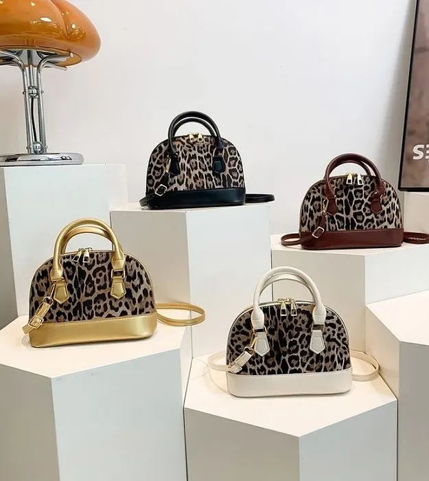 Женские сумки