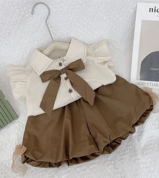 Коричневый