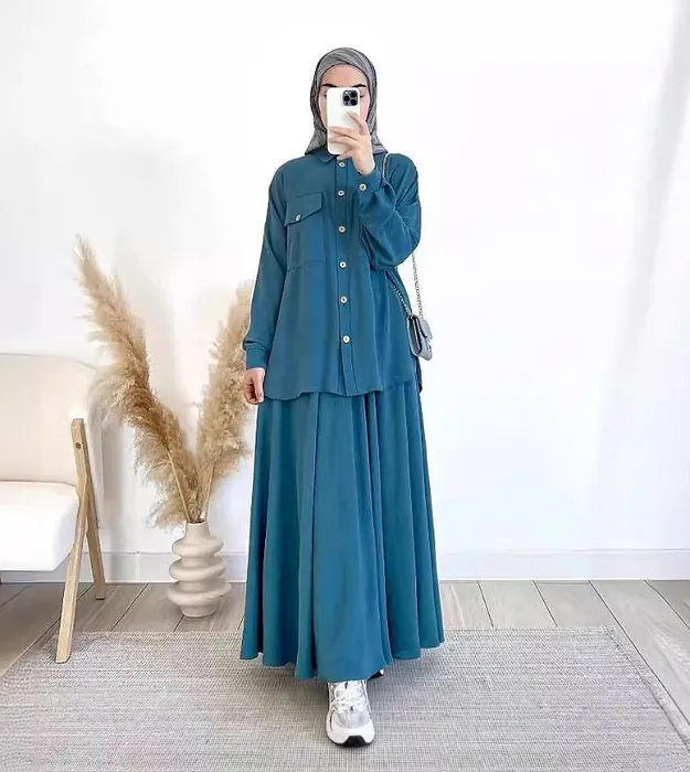 Тёмно синий