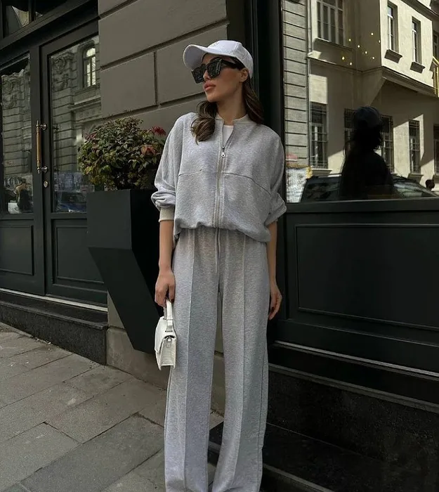 Светло серый