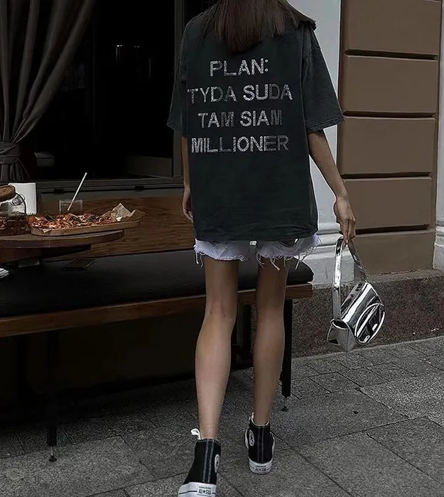 Тёмно серый