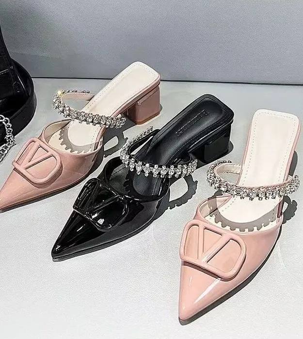 Женские шлёпки