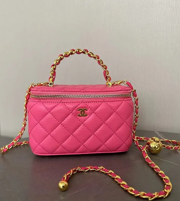 Тёмно розовый