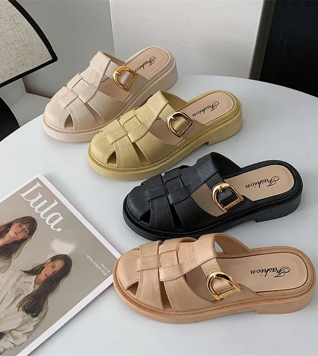 Женские шлёпки