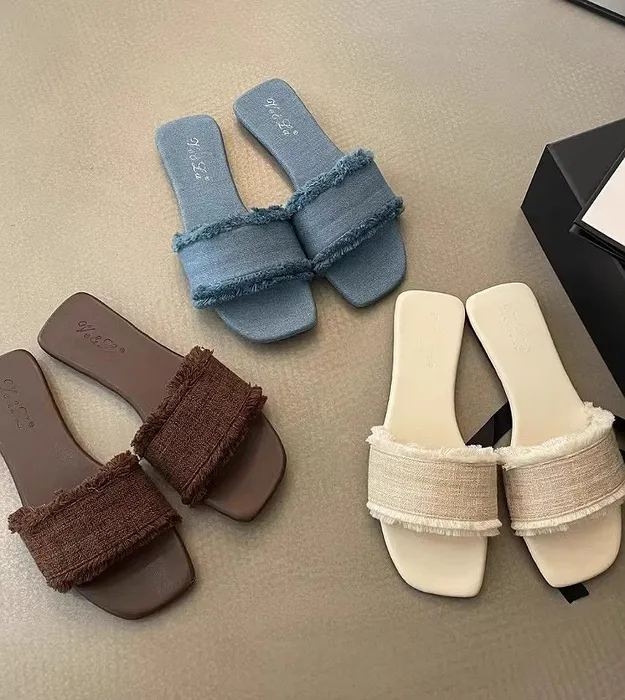 Женские шлёпки