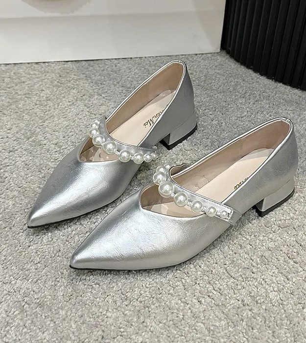 Серебристый