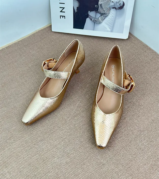 Женские туфли