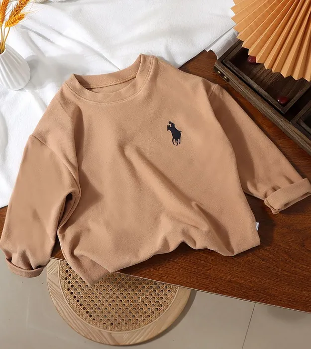 Коричневый