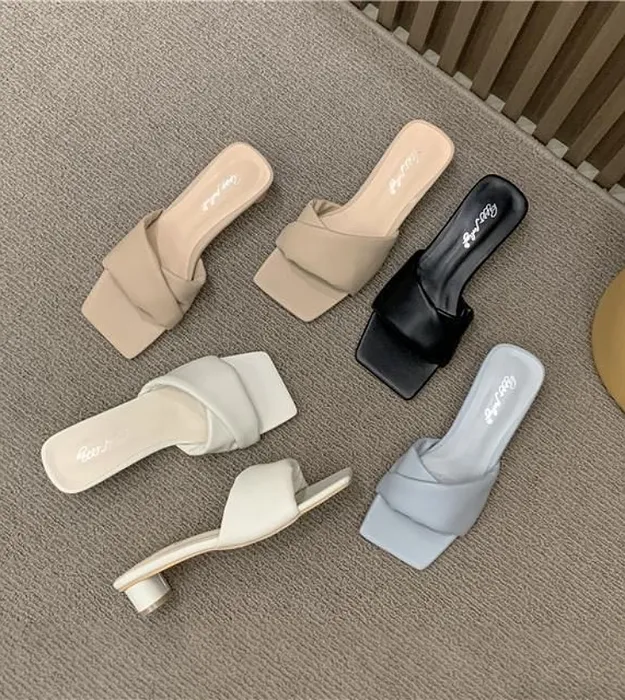 Женские шлёпки