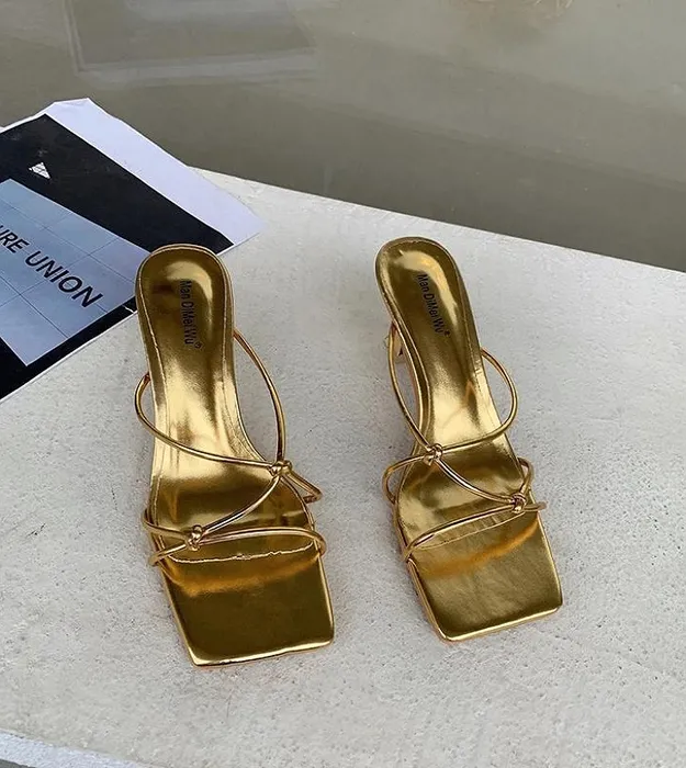 Золотистый