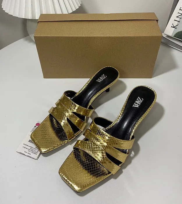 Женские шлёпки