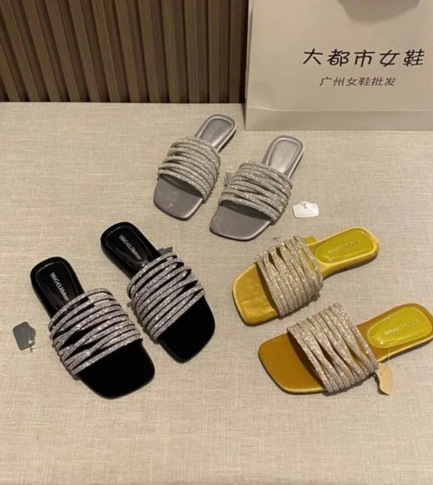 Женские шлёпки