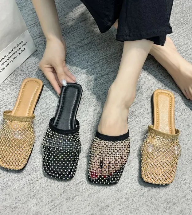 Женские шлёпки