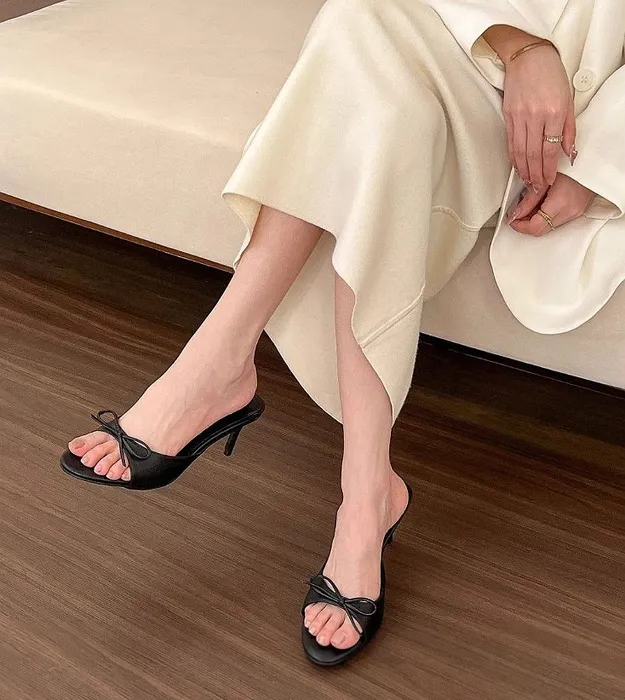 Женские шлёпки